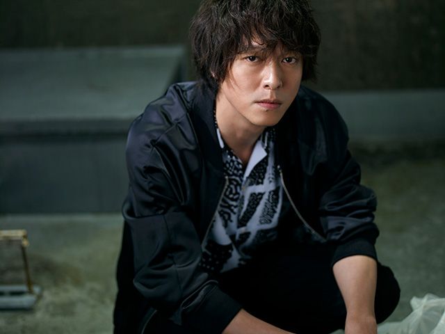 stage】関ジャニの丸山隆平が、刹那的な幸福を求める詐欺師を演じる