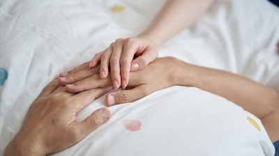 ＜毒親＞を見送った緩和ケア医が、関係のよくない親御さんを看取る家族に伝えていること「黒い気持ちを抱くのは自然なこと。なので…」