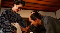 次回『べらぼう』あらすじ。ていが蔦重の子を宿し、歌麿の新作が評判となるなか、江戸の町は活気づく。一方の定信は幕閣内で孤立を深め…＜ネタバレあり＞
