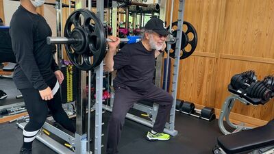 医師・鎌田實「77歳の今も、スキーのための筋トレで年齢と同じ重さのバーベルを担ぐ。後悔を棺桶に持ち込まないために、必要な2つのものは」