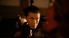 『豊臣兄弟！』「充血した目が完全に闇」「歴代で一番怖い信長」小栗旬の鬼気迫る演技に視聴者が震撼。動揺する義昭との関係に異変も…