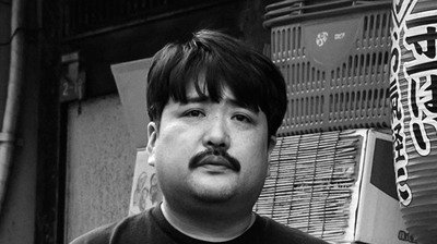 空気階段・鈴木もぐら「《貧乏な母子家庭》だった当時の食事の思い出。飯を語ることは、己を語ること」