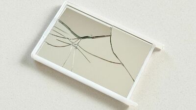 「自分の容姿に自信がなく夫と触れ合えない」苦しむ20代女性に小説家・いしいしんじが伝えたいこと。「あなたは、自らの生を誇ってよいと思う」