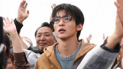 <耕一が正装で馬主席に?>『ザ・ロイヤルファミリー』ホープのラストランを見届けた耕一の心境には変化が…?憶測呼ぶ次回予告のワンシーンに視聴者が反応