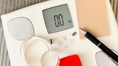 最高の自分でいるための第一歩は「体重計を捨てる」こと。パリジェンヌが自分らしい体型を維持する「マイ・ジーンズ」を探す３つのコツは…