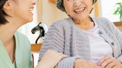 70代女性が、92歳の友人を下の名前で呼ぶのは、おばあちゃんでも、名前で呼ばれると嬉しいから。見た目の若々しさにつながるかも？