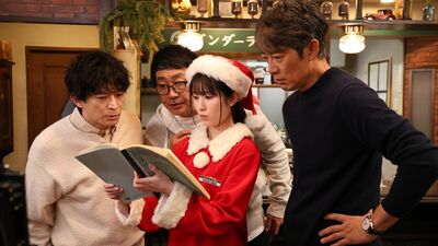 『ラムネモンキー』第7話あらすじ。白馬はSNSで1980年ごろの大学生たちの画像を見つける。そこにはマチルダの姿が…＜ネタばれあり＞