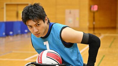 『ＧＩＦＴ』第2話あらすじ。「ブルズを日本一にする」という超難問に嬉々として取り組む伍鉄。チームに驚きの提案をして…＜ネタバレあり＞