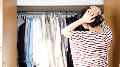 「今年も結局着なかった…」もしやその服＜惰性＞で持っていませんか？春こそ効果的！片付けコンサルが教えるパンパンのクローゼット解消テクニック