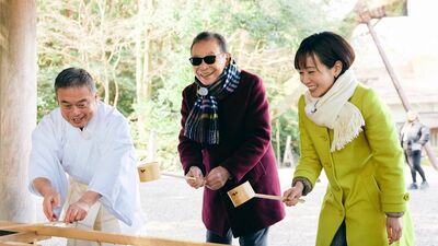『ブラタモリ』伊勢神宮への旅シリーズがGWに<イッキ見>放送!巨大鳥居の謎に鈴鹿サーキット地形のヒミツ…90キロに及ぶ<お伊勢参りメインルート>でタモリが見たものとは