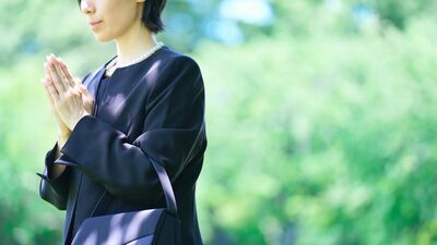 大切な人との死別だけでなく地位や財産を失ったときにも起こる<グリーフ>。専門家は「悲しみには波があり、無理になくそうとする必要はない」
