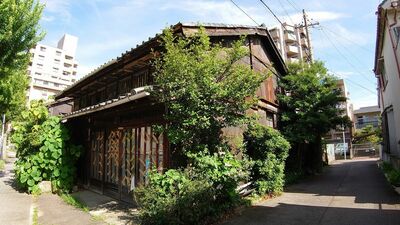 「実家じまい」にかかる費用はどれくらい？解体費用、遺品整理…お金だけでは解決できないことも