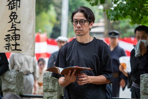 方言指導に携わる西村雄正さん