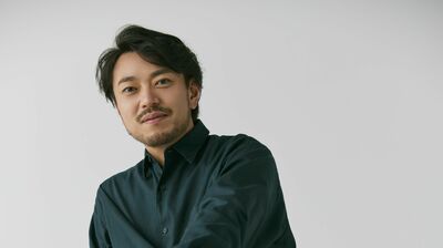 飯田洋輔「中学2年生で観た『キャッツ』に憧れてミュージカルの道へ。藝大時代、浅利慶太さんに見いだされて劇団四季に入団。20年の経験を礎に次の夢へ」