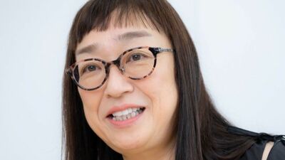 俳優・山野海、夫の突然死で「別居していなければ」と自分を責めた。それでも「書くことで、つらい経験が浄化されていく」