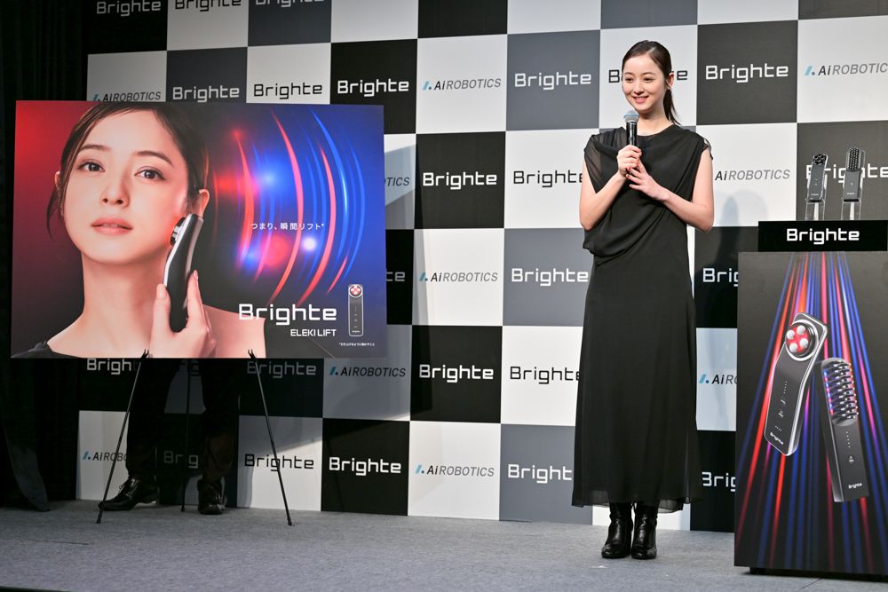3ページ目）佐々木希 自信のあるパーツは「正直…」。肌の透明感を出す