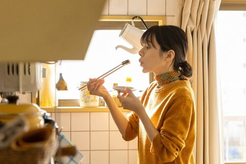 『しあわせは食べて寝て待て』場面写真