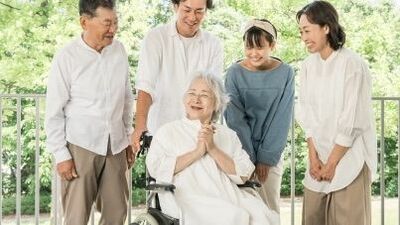 <生きるチャンスがあるとしたら、歩くことだよ>なぜ在宅緩和ケア医はガンで余命1、2週間と言われた患者にそう伝えたのか?「僕がご家族にまず言うことは…」