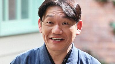 『風、薫る』杖でも台でも器用に作ってくれる万作とはバーンズも日本語で会話。視聴者「話せるって知られていいの?」「めっちゃ仲良し」「有能すぎ」
