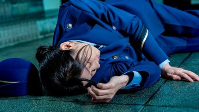 今夜の『パンチドランク・ウーマン』あらすじ。脱獄を阻止しようとするこずえに命の危機が!一方、怜治の妹の体に虐待の痕を発見した佐伯は…<ネタバレ>