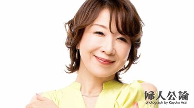 伊藤蘭「昨年は転んで手首を骨折、公演が中止に。娘・趣里と共演の夢も叶い、今は孫の可愛さに癒されて」