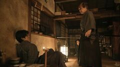 ＜不憫すぎ＞『ばけばけ』トキの秘密を聞いてしまった銀二郎に勘右衛門が「なぜおった」と威圧。視聴者「家だから…」「貧乏だけど仲良しハッピーな松野家のイメージが一変」
