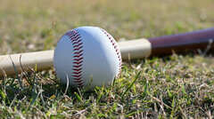 県立「湘南高校」はかつて東大合格者ベストテンの常連校だった。初代校長が確立した「文武両道」の校風は長く受け継がれ、甲子園や国体などの優勝経験も…