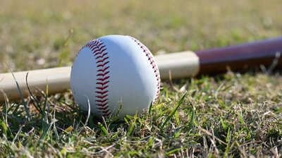 県立「湘南高校」はかつて東大合格者ベストテンの常連校だった。初代校長が確立した「文武両道」の校風は長く受け継がれ、甲子園や国体などの優勝経験も…