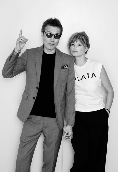 5月に結婚を発表した梅宮アンナさん（右）と世継恭規さん（左）