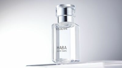 エイジングサインの悩みに寄り添う、高純度の美容オイル HABA 高品位「スクワラン」。顔、体、髪などマルチに使え、全身にうるおいを届ける