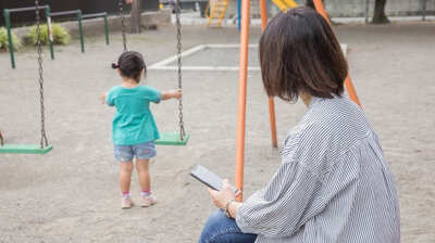 精神科医「子にとって親は<ほぼ神のごとき存在>。しかしもちろん親も不完全な人間で…」今日の<核家族>という環境が子に及ぼす影響とは