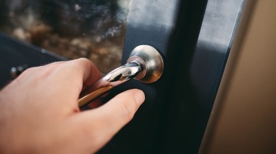 30年にわたってドロボー生活を送ってきた50代男性。11回目となる裁判で、弁護人から＜盗みを繰り返す理由＞を問われると…