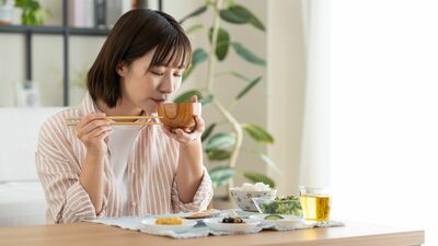 味噌作りや自家製甘酒も実践!?“菌活”や“腸活”を取り入れる芸能人のこだわりライフスタイル