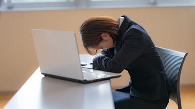 「あの上司では私の能力を活かせない」理想の仕事を任せてもらえず、うつ状態で休職した20代女性。しかしSNSでは…仕事から離れると元気になる「新型うつ病」の対応は?