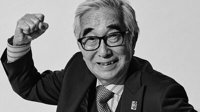 大村崑93歳「オロナミンCのCMを受けたのは妻のおかげ?86歳から筋トレを開始。芸を盗むようにトレーナーの動きを真似て。元気に長生きの秘訣は…」
