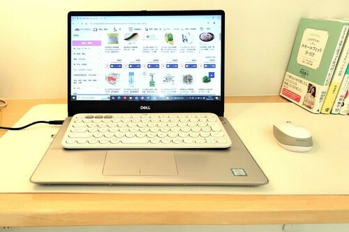 パソコンでネットスーパーを表示させている写真
