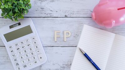 50代でFP3級の試験に挑戦。家事の合間にコツコツ勉強して迎えた当日。試験会場に行くと筆記ではなくまさかのパソコン入力！戸惑いながらも、無事に合格を勝ち取って