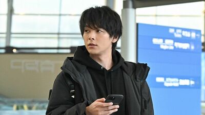 『DREAM STAGE』第1話あらすじ。選抜から漏れた「負け犬」の練習生7人。K-POP業界を追放された元天才プロデューサー・吾妻と出会って…＜ネタバレあり＞