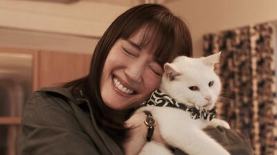 綾瀬はるかが39歳独身女子役『ひとりでしにたい』初回あらすじ。憧れの伯母が孤独死!焦って婚活を始めるも、佐野勇斗演じる同僚から「結婚すれば安心って昭和の発想」と…