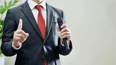 なぜ一流のお笑いタレントがMCを担当する番組が多いのか?心理カウンセラー「たくさん話しているようで、実は発言の量は多くない。むしろ大事なのは…」