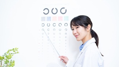 視力検査でぼんやりと見えている場合、適当に答えて大丈夫？眼科専門医・平松類が教える＜正しい答え方＞