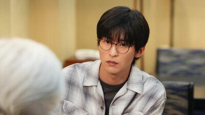 日曜劇場『ザ・ロイヤルファミリー』第7話あらすじ。隠し子・耕一に関係を拒絶され続ける耕造。二人は栗須の仲介で対面を果たすも…＜ネタバレあり＞