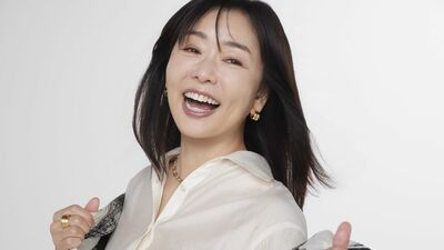 奇跡の69歳・美容ジャーナリスト天野佳代子「〈白髪染め〉はマットな質感が老け感を増幅させがち。白髪が目立つ歳のヘアカラーの正解は」