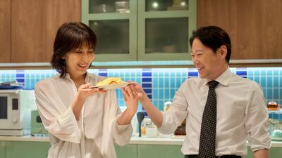 『しあわせな結婚』第2回あらすじ。幸太郎はネルラの元婚約者が死亡した15年前の事件の再捜査が始まることを知り激しく動揺する。幸太郎が頼った相手は…＜ネタバレあり＞
