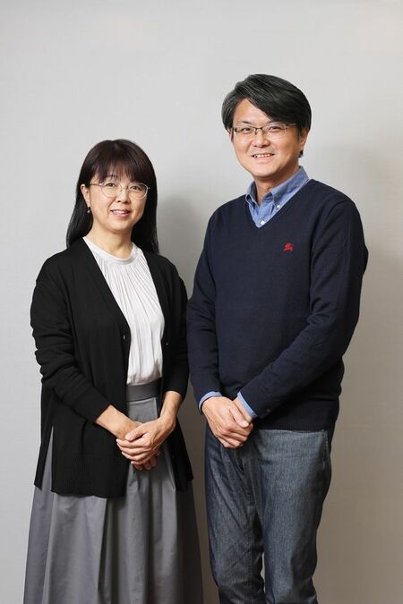 関口博美（左）横山光昭（右）