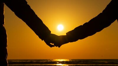 優しかった父が逝き、父の苦労に気付けなかったと自分を責める日々。ある日、娘が「おじいちゃんがおかあさんのそばにいるよ」と…