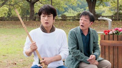 今夜の『ぼくたちん家』あらすじ。心優しきゲイのおじさん玄一は、ほたると秘密の親子契約を締結。しかし、ほたるの本物の父・仁が現れ…<ネタバレ>