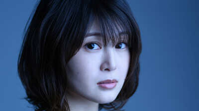 俳優・佐津川愛美が初めて「仕事をやめよう」と思った2023年を振り返る。「休んでもいい、働き方をゆっくりにしてもいい。自分に合う方法を見つけるべき」