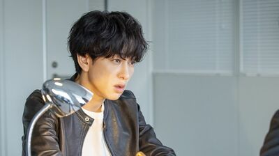 横山裕主演『今夜もシリアルキラーと待ち合わせ』第7話あらすじ。警察内に“謎の通報者”がいるとにらんだ楓から疑われた磯貝は…＜ネタばれあり＞