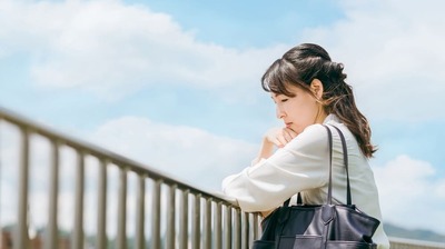 「隣の空き地に豪邸が建つらしい。景観を失うのが悲しい」と悩む40代女性。美輪明宏が助言したのは…